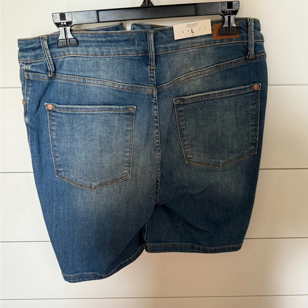 NWT high rise Judy Blue size large women’s denim shorts (longer inseam) - Picture 4 of 6